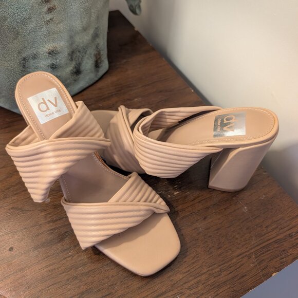 New Dolce Vita Emeley Tan Faux Leather Open Toe Block Heel Sandals - Picture 2 of 4